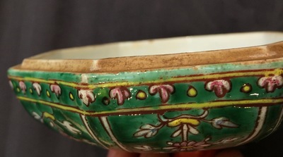 Four Chinese Bencharong porcelain thai market boxes and covers, 19th C.