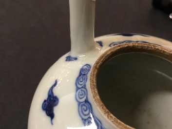 A Chinese blue and white high-handled dragons teapot, Kangxi