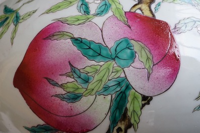 A fine Chinese famille rose tianqiuping "Nine peaches" vase, Guangxu mark, 19/20th C.
