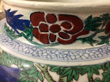 A large Chinese wucai vase, Transitional period, 1620-1683