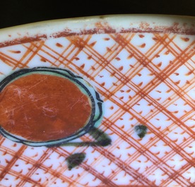 Un plat en porcelaine de Chine dit de Swatow, Dynastie Ming, 16/17&egrave;me