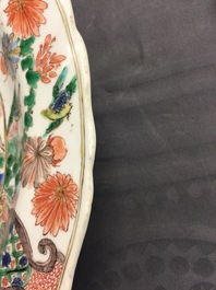 A Chinese famille verte dish with a war scene, Kangxi
