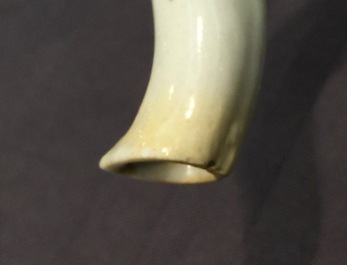 Een grote Chinese famille rose theepot, Yongzheng/Qianlong