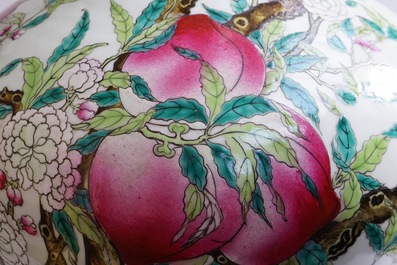 A fine Chinese famille rose tianqiuping "Nine peaches" vase, Guangxu mark, 19/20th C.