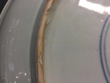 Un grand plat en porcelaine de Chine famille verte, Kangxi