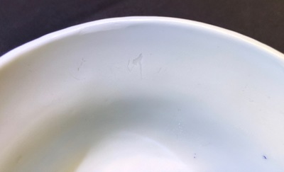 Une tasse et soucoupe en porcelaine de Chine famille rose &agrave; d&eacute;cor en relief d'&eacute;cureuils, Yongzheng, 1723-1735