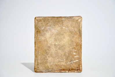 Une plaque en fa&iuml;ence de Delft au portrait du Roi Guillaume III d'Orange-Nassau, vers 1690