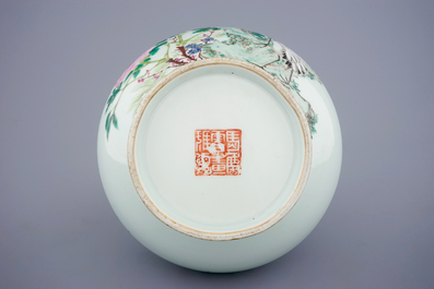 A Chinese qianjiang cai peacock and cranes vase, signed Ma Qing Yun, 19/20th C.