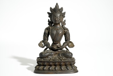 Une statuette de Tara en bronze, Chine, Ming