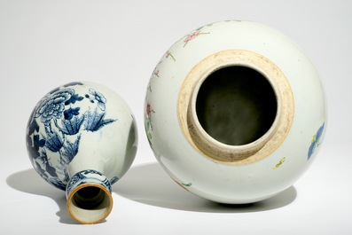 A Chinese famille rose ginger jar and a blue and white bottle vase, Qianlong/Jiaqing