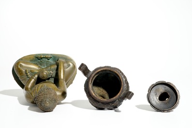 A Chinese gilt bronze Buddha and a small bronze censer with cover, 19th C.