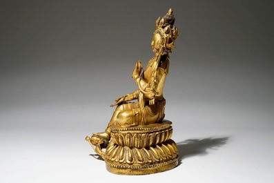 Une statuette sino-tib&eacute;taine de Tara verte (Syamatara) en bronze dor&eacute;, 18/19&egrave;me