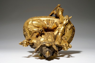 Une statuette sino-tib&eacute;taine de Tara verte (Syamatara) en bronze dor&eacute;, 18/19&egrave;me