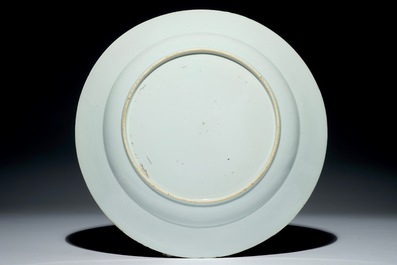 Un plat en porcelaine de Chine bleu et blanc &agrave; d&eacute;cor de "La Romance de la chambre de l'ouest", Yongzheng