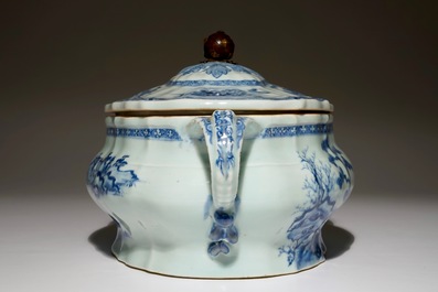 A blue and white Chinese tureen and cover, Qianlong