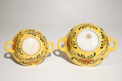 Deux &eacute;cuelles en fa&iuml;ence de Delft &agrave; fond jaune, 18&egrave;me