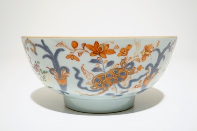Un bol en porcelaine de Chine rose-imari aux "longues dames", Qianlong