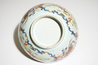 Un bol en porcelaine de Chine rose-imari aux "longues dames", Qianlong