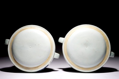 Une paire de rechauds &agrave; d&eacute;cor &ldquo;Feuille de Tabac&rdquo; en porcelaine de Chine famille rose, Qianlong