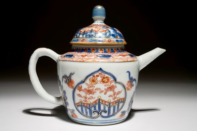 A Chinese Imari teapot with ruyi-shaped panels, Kangxi