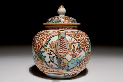 A Chinese Dutch-decorated Amsterdams bont teapot, 18th C.