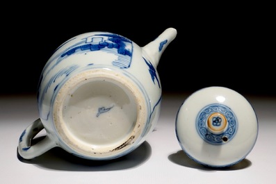 Een Chinese blauw-witte theepot met landschapsdecor, Kangxi