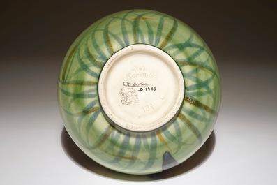 Un vase en gr&egrave;s aux oiseaux stylis&eacute;s, Charles Catteau pour Boch Fr&egrave;res Keramis, ca. 1930