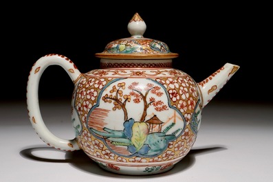 A Chinese Dutch-decorated Amsterdams bont teapot, 18th C.