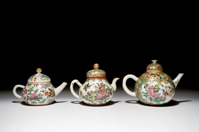 Drie diverse Chinese Canton theepotjes, 19e eeuw