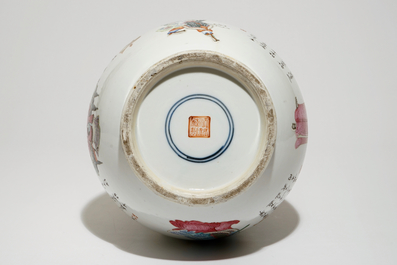 A fine Chinese famille rose hu vase with "Wu Shuang Pu", 19th C.