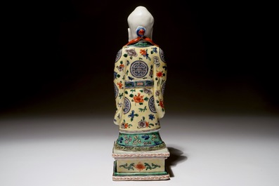 Un mod&egrave;le d'un Shou Lao en porcelaine de Chine famille verte, 19&egrave;me