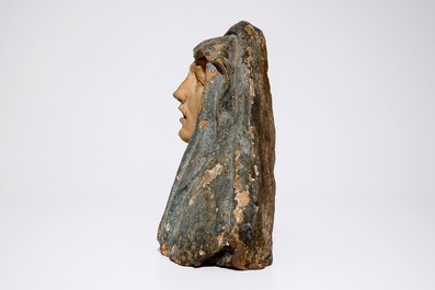 Une buste de la Madone en terre cuite polychrome, Italie, prob. Bologne, 16&egrave;me