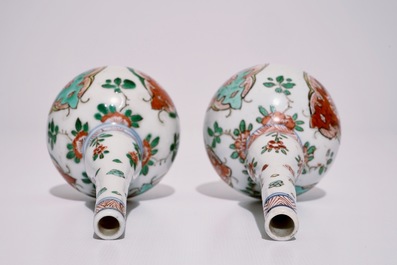 Een paar Chinese famille verte watersprenkelaars, Kangxi