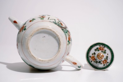 A Chinese bullet-shaped verte-imari teapot with a bird on a branch, Kangxi