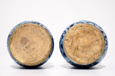 Een paar albarelli in Italiaanse majolica, Veneti&euml;, gedateerd 1592