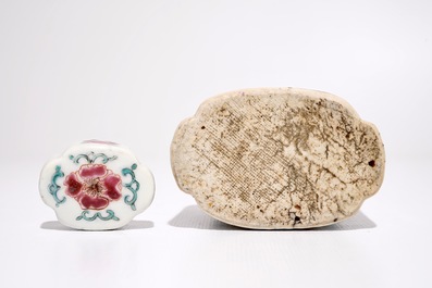 Een Chinees hexagonaal famille rose theebusje, Qianlong