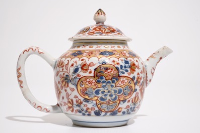 A Chinese Dutch decorated teapot and cover with floral design, Qianlong