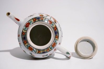 A Chinese bullet-shaped verte-imari teapot with a bird on a branch, Kangxi
