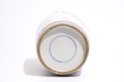 A Chinese famille rose rouleau vase in Yongzheng style, early 19th C.