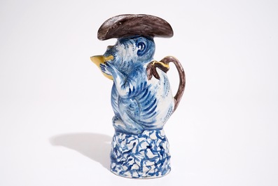 Une verseuse &agrave; lait en forme d'un singe en fa&iuml;ence de Delft polychrome, 19&egrave;me