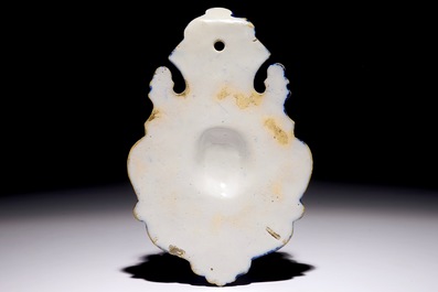 An unusual Dutch Delft blue and white wall sconce, 18th C.