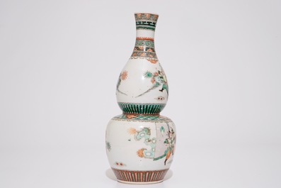 Een Chinese famille verte dubbele gourde vaas, Kangxi merk, 19e eeuw