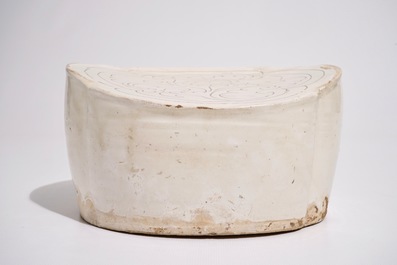 A Chinese Cizhou cream-glazed sgraffiato pillow, Song, 12th C.