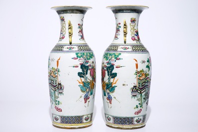 A pair of Chinese famille rose vases with "100 antiquities" design, 19th C.
