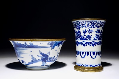 Un bol et un vase en porcelaine de Chine bleu et blanc mont&eacute; en bronze, Kangxi