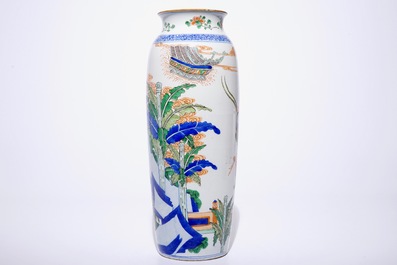 A Chinese famille verte rouleau vase in Kangxi-style, 19th C.