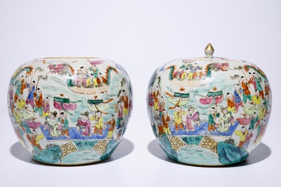 Une paire de pots &agrave; gingembre en porcelaine de Chine famille rose, 19&egrave;me