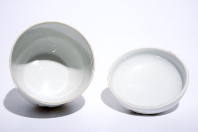 A fine Chinese famille rose on sgraffiato ground bowl and cover, Jiaqing mark, 19/20th C.