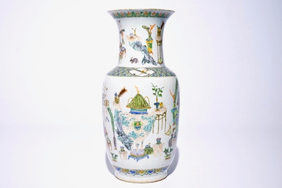 A Chinese Canton verte vase with incense burners, 19th C.