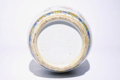 A Chinese Canton verte vase with incense burners, 19th C.